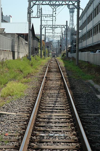 近畿鉄道伊賀線機種:NIKON D70
露出時間:1/250秒
レンズF値:F9.0
オリジナル撮影日時:2005:04:27 10:06:36
露光補正量:EV0.3
レンズの焦点距離:70.00(mm)
ISO設定:200